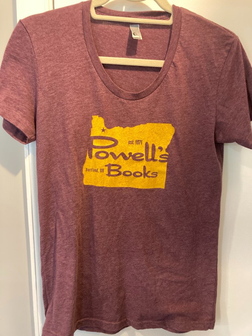 Powell's Books Graphic Tee - Purple w/ Oregon logo Women's Small